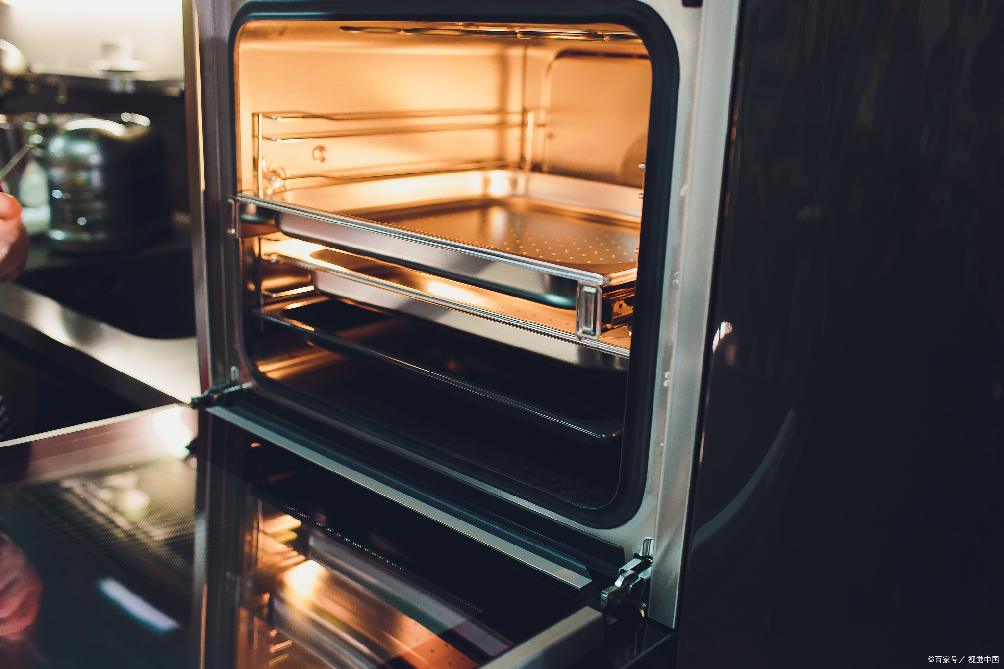 replacement radiant heater for commercial food display case